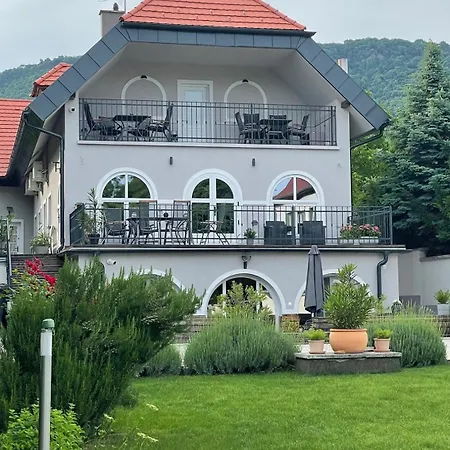 Kapri Vendeghaz 招待所