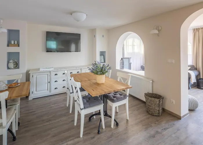 Πανσιόν Kapri Vendeghaz 3*