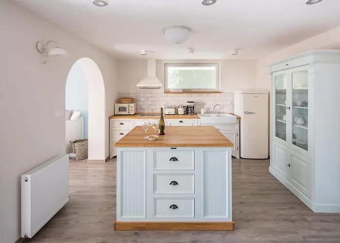 Kapri Vendeghaz 3* Badacsonytomaj