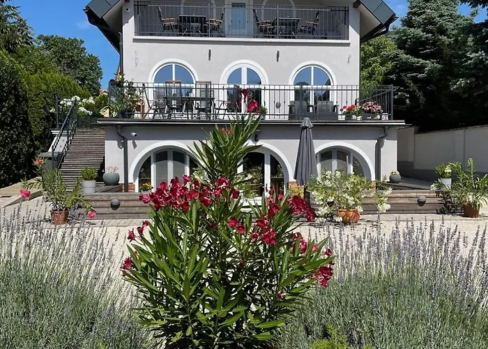 Πανσιόν Kapri Vendeghaz 3*