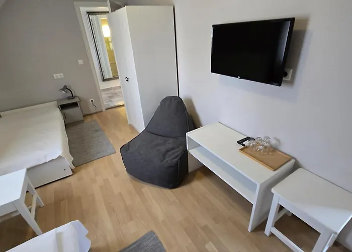 Kapri Vendeghaz 3* Badacsonytomaj